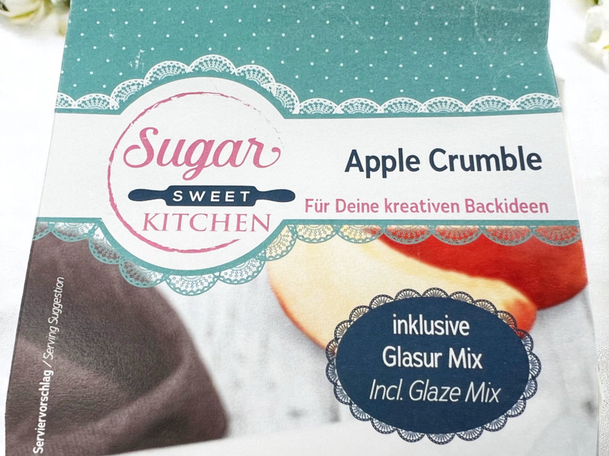 Apple Crumble - Heiss geliebt warm geniessen - Backmischung Sugar Sweet Kitchen