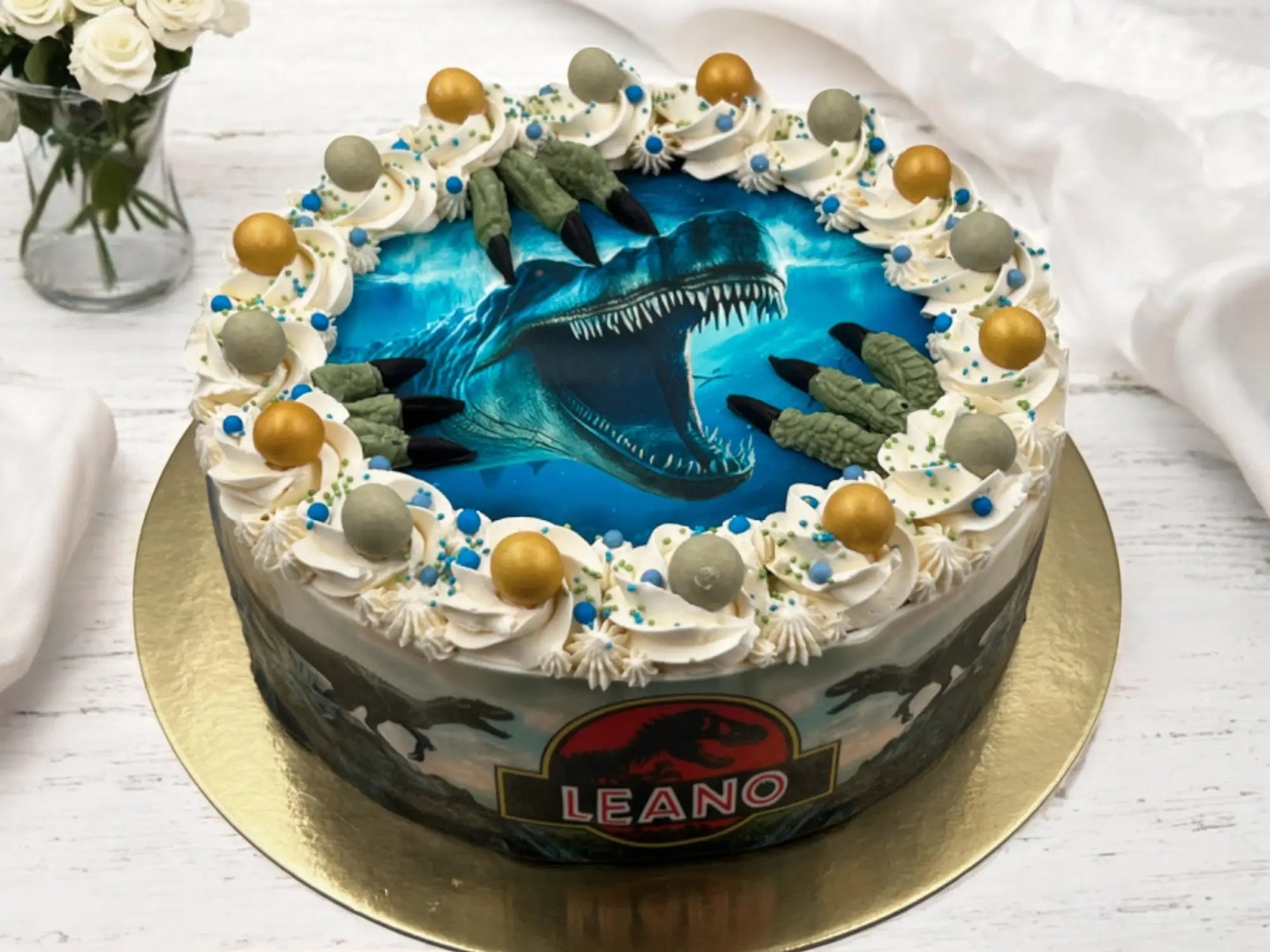 Dinosaurier-Torte für einen kleine Fan