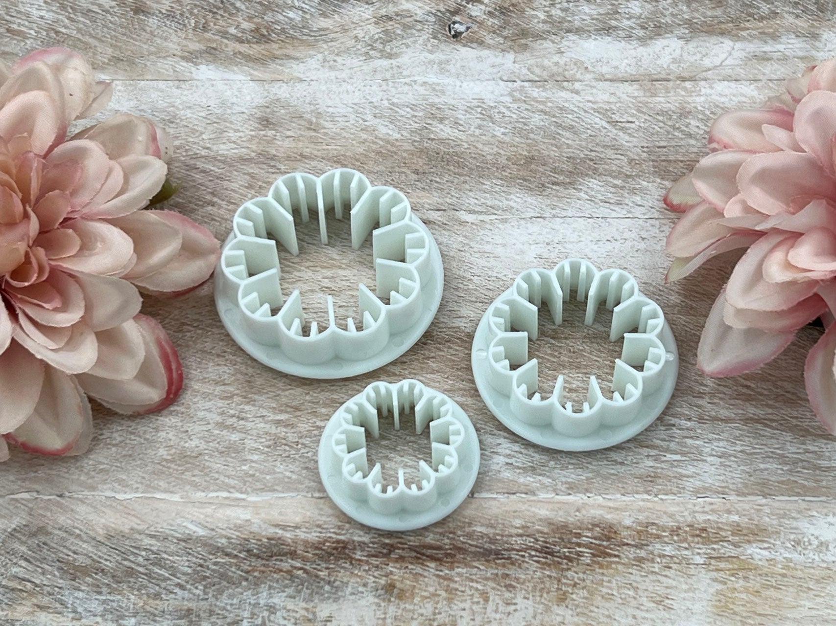 Fondant Ausstecher Nelken / 3tlg. - Tortendekoration Sugar Sweet Kitchen