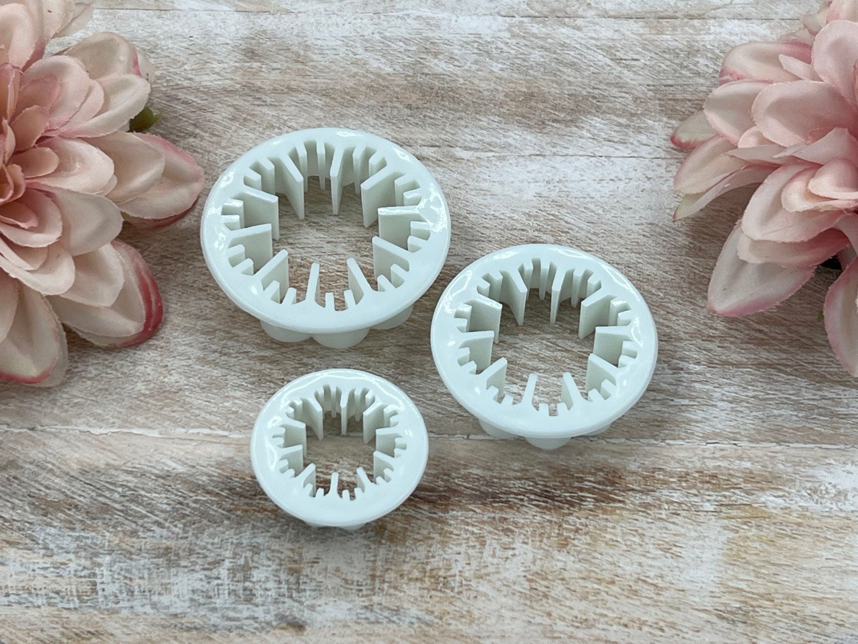 Fondant Ausstecher Nelken / 3tlg. - Tortendekoration Sugar Sweet Kitchen