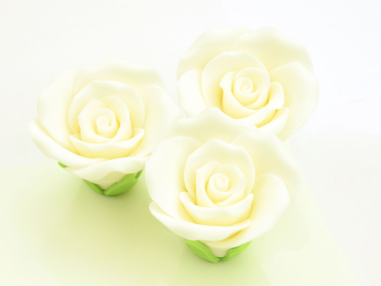 Zucker-Rosen Weiss 35mm / 3Stk. - Zuckerdekorationen Sugar Sweet Kitchen